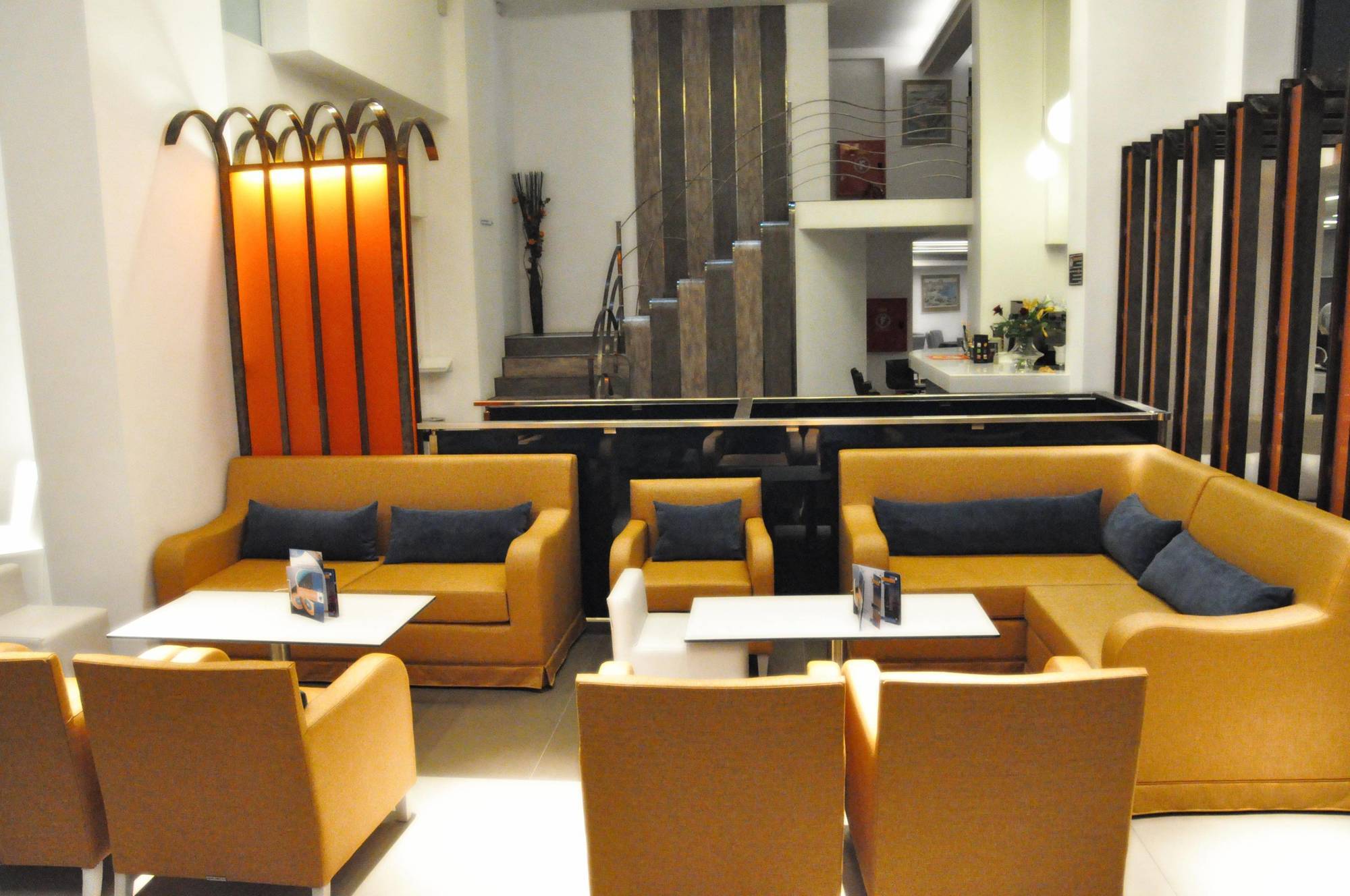 לרפטרה Astron Hotel מראה חיצוני תמונה